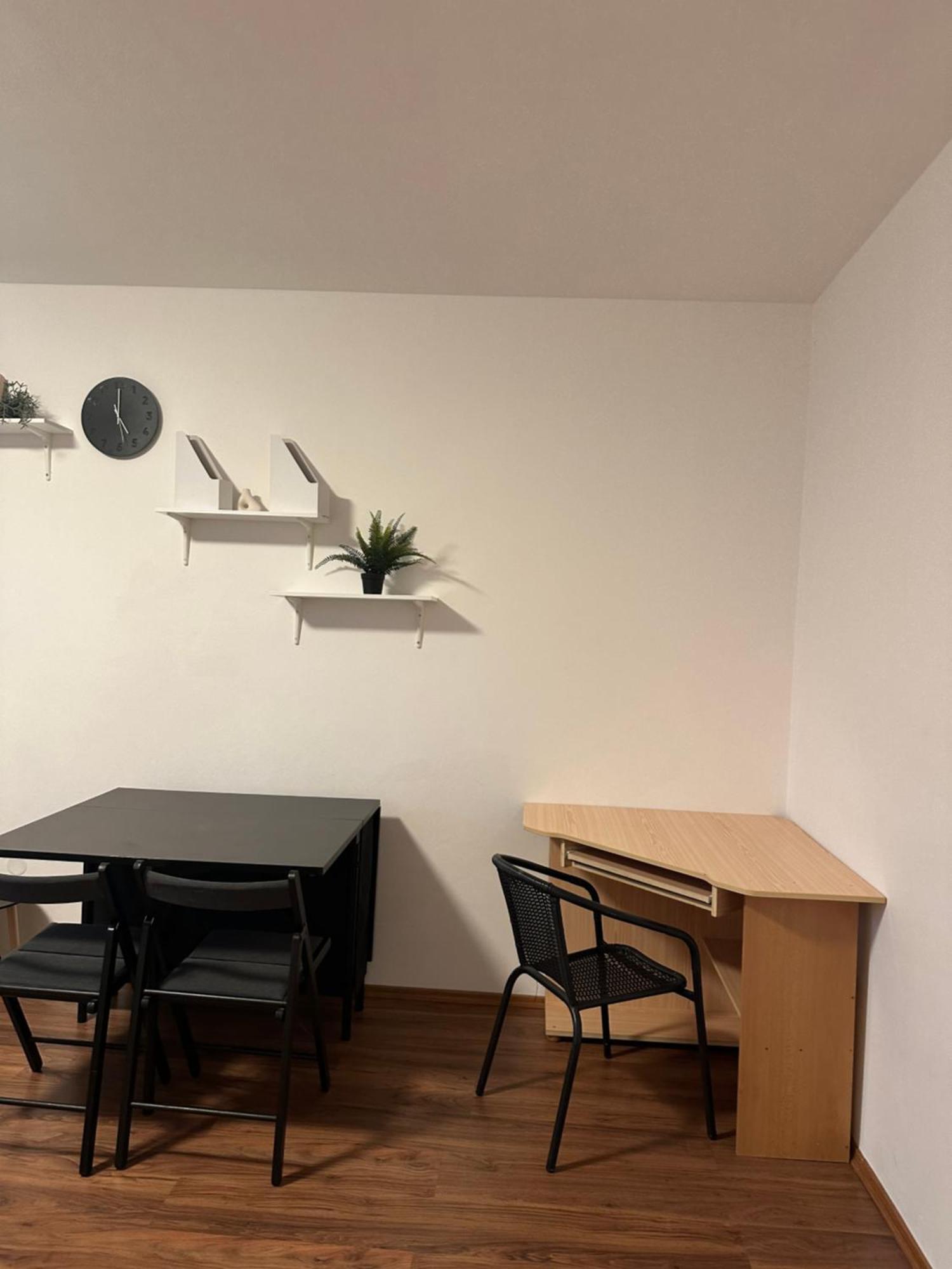 Private Room 1 Km From Center With Kitchen Bratislava Exteriör bild